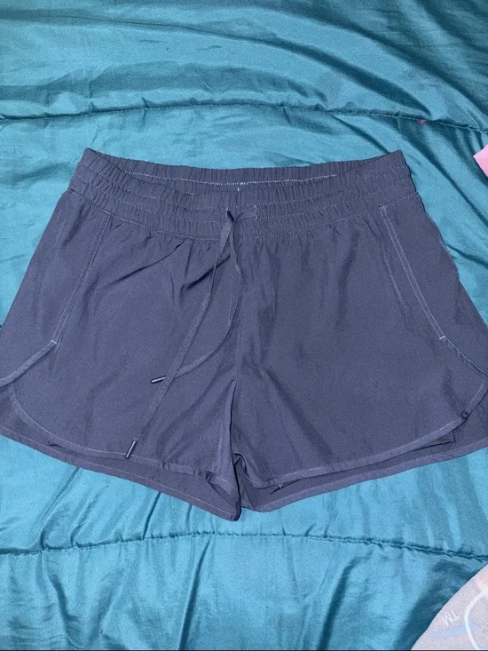 Lot of 6 - Women's Athletic Shorts - Built in Liners or Tights-Mixed designs - Picture 10 of 16